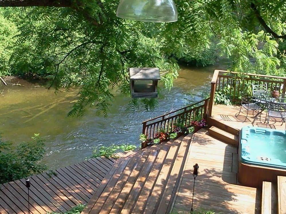 Stone Waters Inn Bellaire Ngoại thất bức ảnh